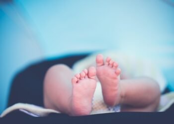 Spotting the Signs: Understanding Newborn Jaundice Symptoms