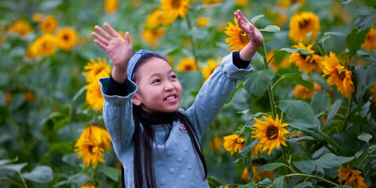 Get Moving: The Ultimate Guide to Keeping Kids Active and Healthy