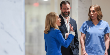 ‘The Pitt’ Fans Fire Back at Noah Wyle’s ‘Wildly Offensive’ Comment About Moms Working in Hospitals