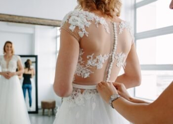 Woman Is Accused of ‘Catfishing’ on Wedding Day With Padding for Hourglass Figure