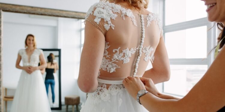Woman Is Accused of ‘Catfishing’ on Wedding Day With Padding for Hourglass Figure