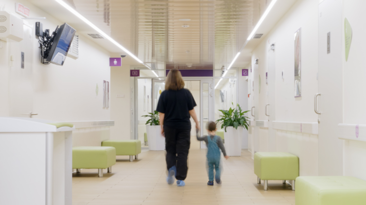 CPS Takes 4-Year-Old After Mom Refuses Leukemia Treatment in Viral Video