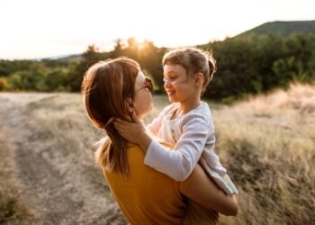 A Mom Fit Into Her 5-Year-Old’s Jacket & the Internet’s Reaction Reveals Something Important About Body Image