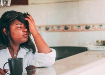 A neuroscientist explains how to finally quiet mom guilt