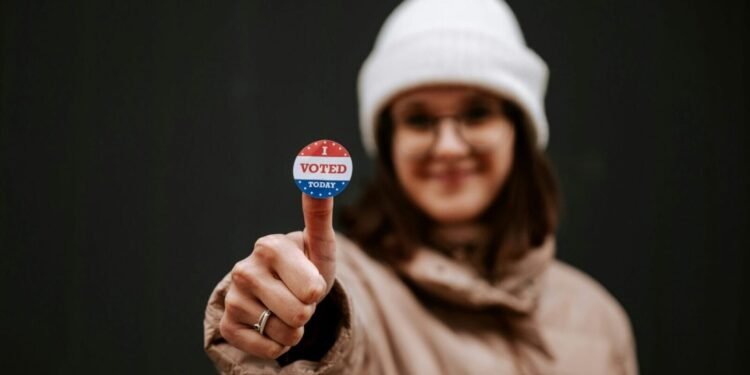 Ilana Glazer’s new grassroots initiative wants every mom at the polls