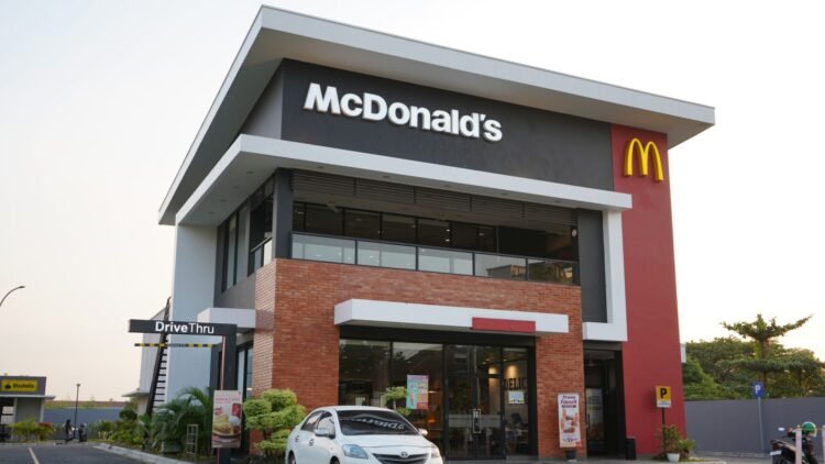 Mom Pulls Into McDonald’s To Change Her Baby & Finds the Same Problem Twice